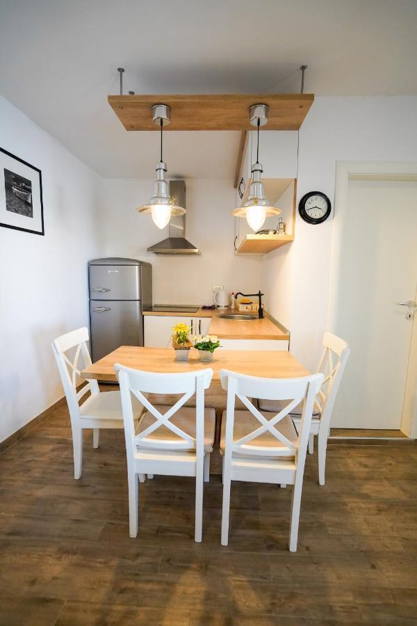 Apartments Ziggy Star Slatine Bagian luar foto