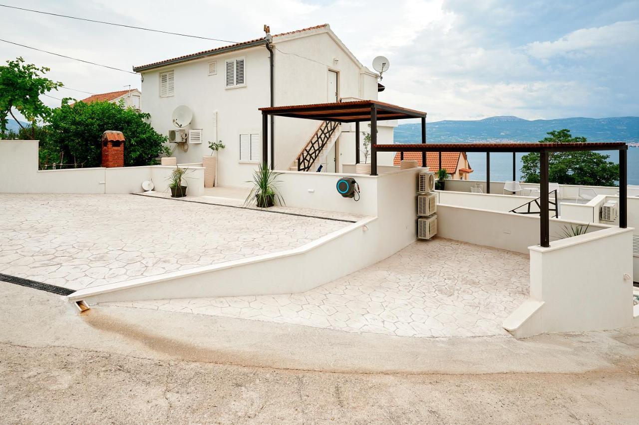 Apartments Ziggy Star Slatine Bagian luar foto